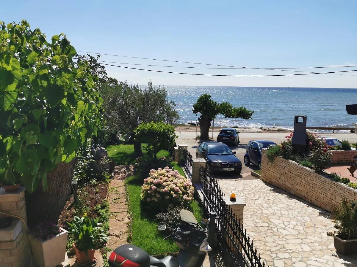 Romantic Apartment For Two On The Sea Zambratija  Croacia