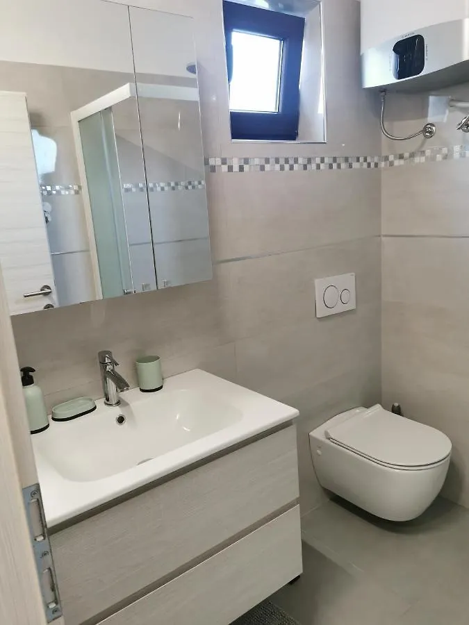 Romantic Apartment For Two On The Sea Zambratija  Zambratija (Istria)
