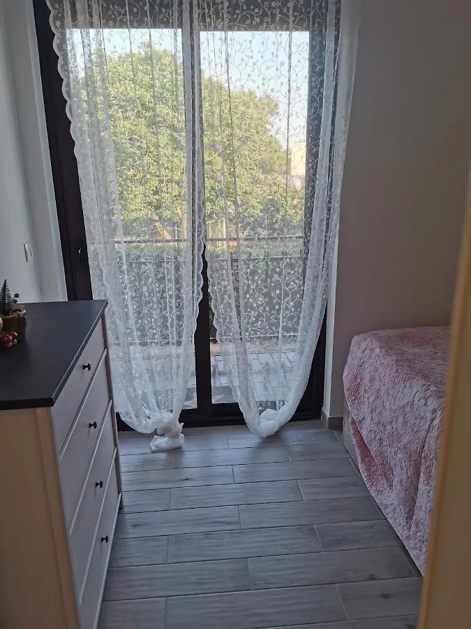 Romantic Apartment For Two On The Sea Zambratija