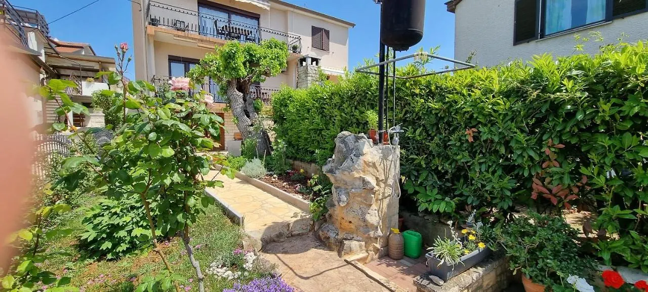Romantic Apartment For Two On The Sea Zambratija  Zambratija (Istria)