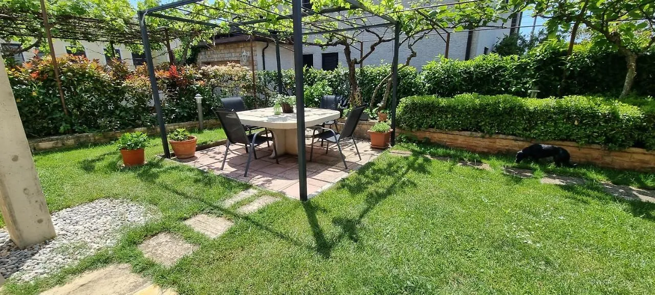 Romantic Apartment For Two On The Sea Zambratija