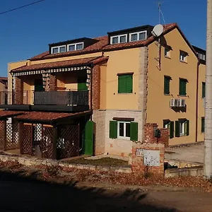  Apartment Mateo